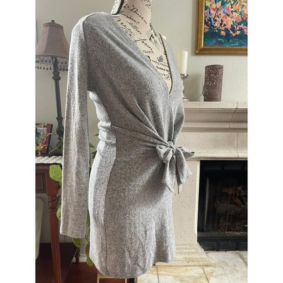 Free People Women's Mini Dress Size XS Gray Long Sleeve Tie Front Fitted - Picture 2 of 9